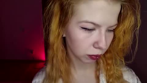 Snapshot of quennabrucker chatting on July 22, 6:27 am Tate online show from July 22, 6:27 am