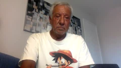 Snapshot of quest_one chatting on December 3, 12:24 am Jim online show from December 3, 12:24 am