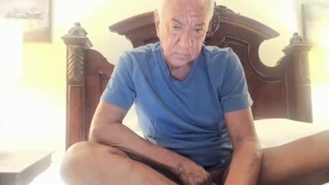 Snapshot of quest_one chatting on September 13, 7:08 am Jim online show from September 13, 7:08 am