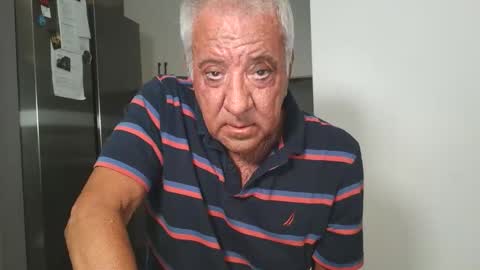 Snapshot of quest_one chatting on February 25, 6:56 am Jim online show from February 25, 6:56 am