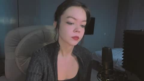 quietluxury online show from February 4, 12:11 pm