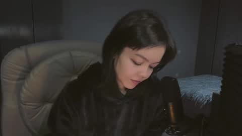 quietluxury online show from February 12, 1:39 pm