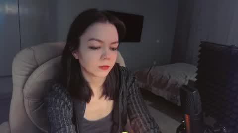 quietluxury online show from April 19, 12:04 pm