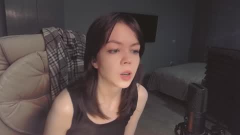 Snapshot of quietluxury chatting on June 28, 6:36 pm quietluxury online show from June 28, 6:36 pm