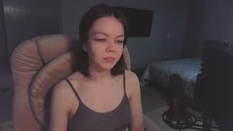 Snapshot of quietluxury chatting on July 7, 6:34 pm quietluxury online show from July 7, 6:34 pm