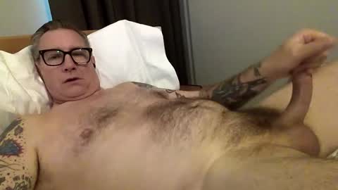 Snapshot of quietmature chatting on April 3, 6:50 pm quietmature online show from April 3, 6:50 pm
