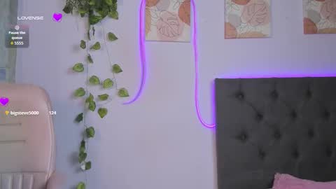    online show from February 20, 8:53 pm