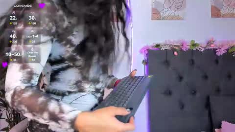    online show from April 11, 10:36 pm