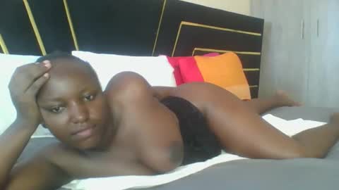 Snapshot of quinn_ce_ chatting on November 15, 2:57 pm quinn_ce_ online show from November 15, 2:57 pm