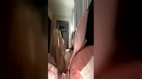 Snapshot of quinnryder chatting on May 23, 2:17 am quinnryder online show from May 23, 2:17 am