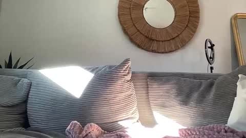 Quinnyelena online show from November 22, 11:09 am