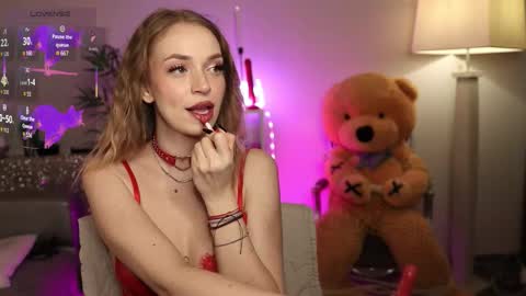 Nova Hollis online show from February 20, 4:31 am