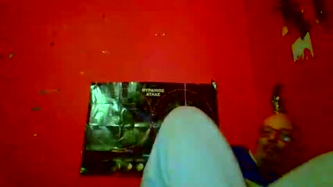 qwertyuiop22348015 online show from April 26, 7:00 pm