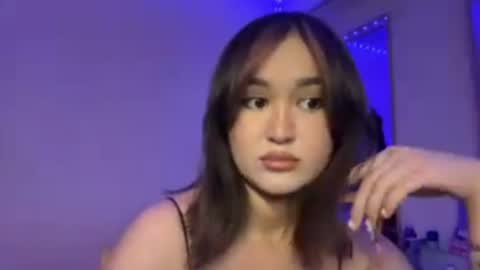Snapshot of r0xyy chatting on July 8, 7:29 pm r0xyy online show from July 8, 7:29 pm