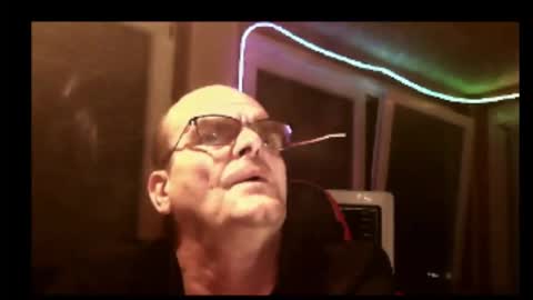 Snapshot of r_2d2_ chatting on October 2, 9:22 pm dj mike online show from October 2, 9:22 pm