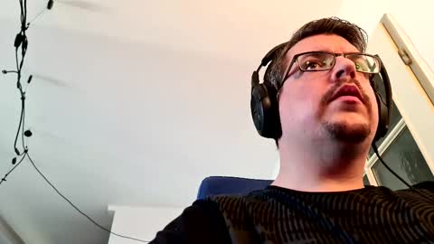 Snapshot of raaziel85 chatting on November 8, 10:59 am SinCouple online show from November 8, 10:59 am