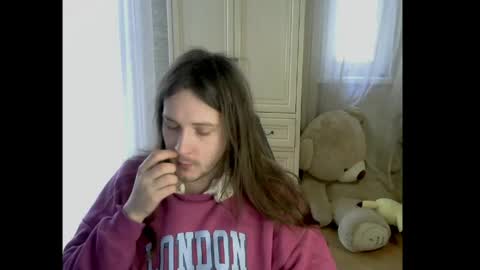 rabbitboyy online show from April 17, 9:45 am