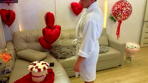 Snapshot of rabbits_couple chatting on February 5, 6:48 pm Jess John online show from February 5, 6:48 pm