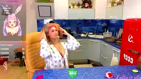 Snapshot of rabbits_couple chatting on February 16, 5:04 am Jess John online show from February 16, 5:04 am