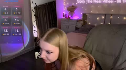 Rebecca  Becc online show from November 15, 3:19 pm