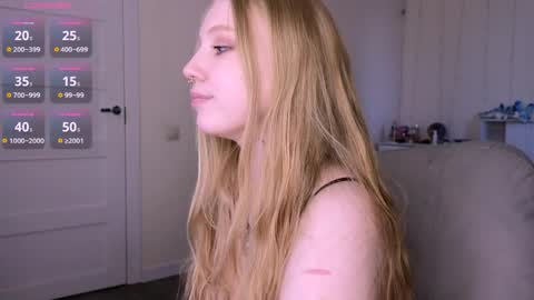 Rebecca  Becc online show from April 20, 5:16 pm