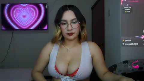 Snapshot of racchell_g22 chatting on May 5, 8:39 pm Racchell g22 online show from May 5, 8:39 pm