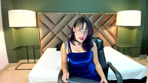 Snapshot of rache_roth chatting on April 1, 8:50 pm Rachel online show from April 1, 8:50 pm