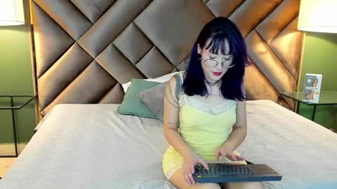 Snapshot of rache_roth chatting on April 30, 9:30 pm Rachel online show from April 30, 9:30 pm