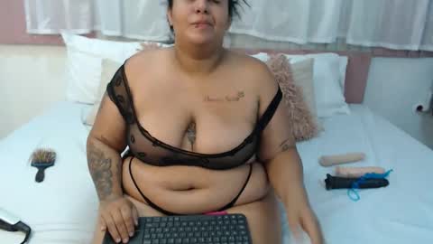 Snapshot of racheel_smith chatting on September 17, 10:06 am rachel online show from September 17, 10:06 am