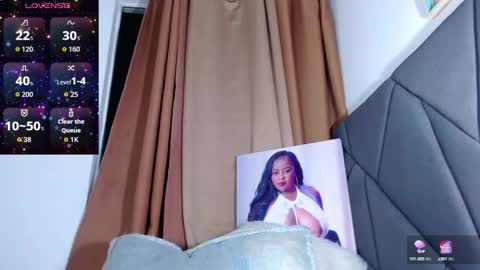 Snapshot of rachelbrown_ chatting on October 15, 2:11 am MALIKA Z online show from October 15, 2:11 am