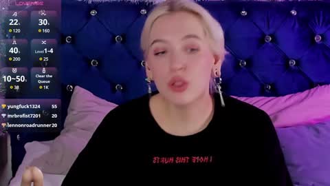 Snapshot of rachelcart chatting on December 20, 7:55 am RachelCart online show from December 20, 7:55 am