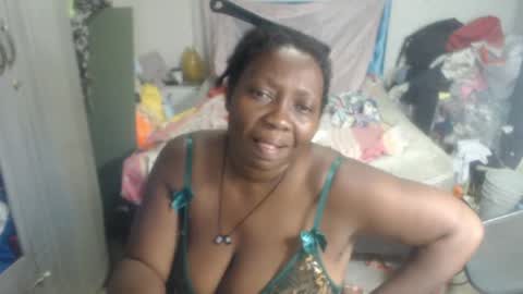 Snapshot of rachelexoticgirl chatting on May 2, 3:55 am rachelexoticgirl online show from May 2, 3:55 am