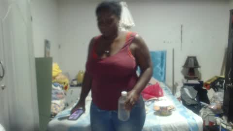 Snapshot of rachelexoticgirl chatting on May 24, 2:27 am rachelexoticgirl online show from May 24, 2:27 am