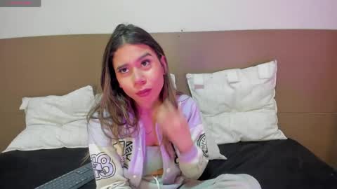 Rachell online show from April 9, 4:01 am