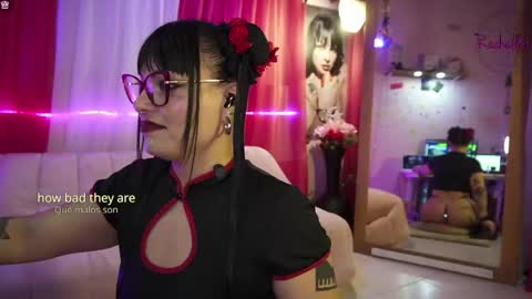 Snapshot of rachellkors_ chatting on June 7, 12:09 pm rachellk online show from June 7, 12:09 pm