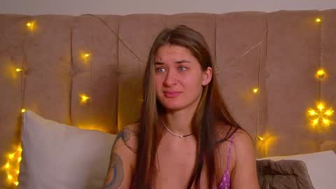 RachellSimpson online show from December 15, 7:53 pm