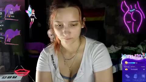 Snapshot of rachelpirce chatting on June 15, 1:02 pm Rachel online show from June 15, 1:02 pm