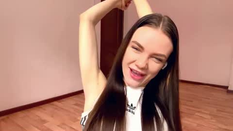 Snapshot of rachelpoisso chatting on November 5, 8:25 am Rachel online show from November 5, 8:25 am