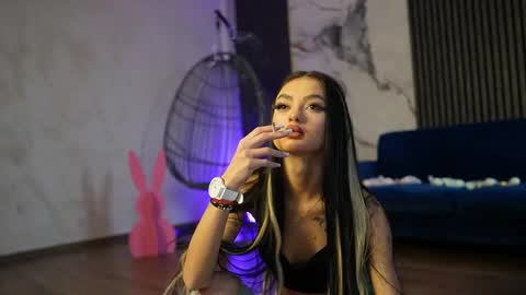 Ann online show from April 7, 4:24 am