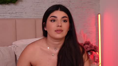 Snapshot of rachelswaan chatting on December 6, 1:22 pm RachelSwaan online show from December 6, 1:22 pm