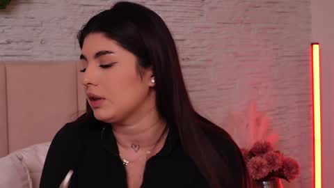 Snapshot of rachelswaan chatting on December 9, 11:04 am RachelSwaan online show from December 9, 11:04 am