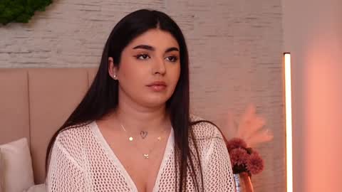 Snapshot of rachelswaan chatting on December 10, 11:11 am RachelSwaan online show from December 10, 11:11 am