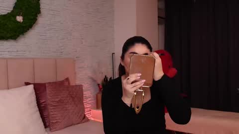 Snapshot of rachelswaan chatting on February 24, 5:54 am RachelSwaan online show from February 24, 5:54 am