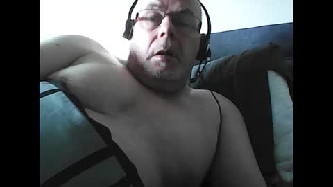 Snapshot of rader50 chatting on March 21, 7:57 am rader50 online show from March 21, 7:57 am