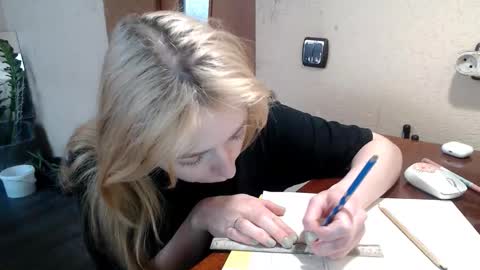 Snapshot of radish666 chatting on March 17, 12:08 pm radish666 online show from March 17, 12:08 pm