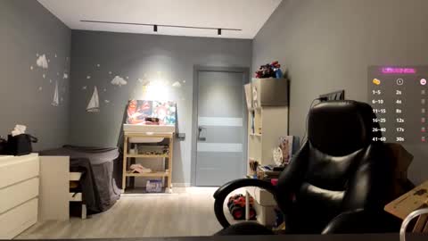 Mila online show from February 14, 4:04 pm