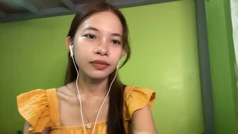 Snapshot of raeleneslotkin chatting on June 10, 2:34 am Eva online show from June 10, 2:34 am