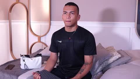 rafa_cruz online show from February 7, 11:58 am