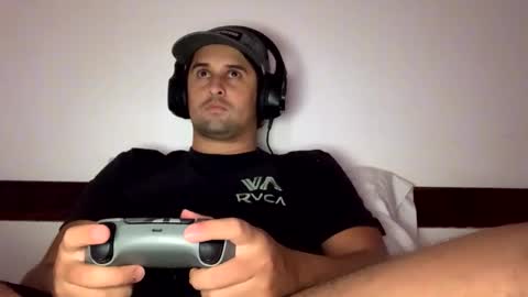 Snapshot of rafabuscub chatting on April 9, 3:28 pm Rapha777 online show from April 9, 3:28 pm