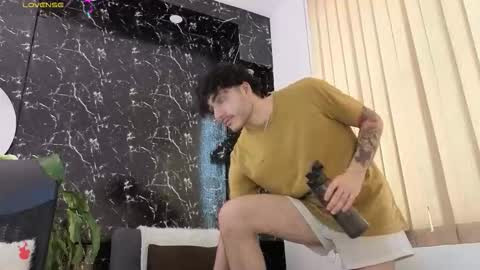 R A F A E L online show from February 5, 9:52 pm